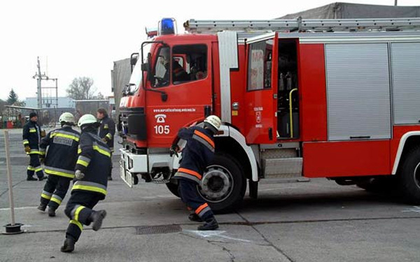 Hétvégén javarészt szabadtéri tüzekhez vonultak megyénk tűzoltói