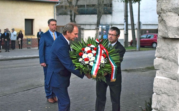 Megemlékezés az 1956-os forradalom és szabadságharc tiszteletére