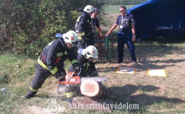 Kiváló Tolna megyei eredmények születtek az országos tűzoltószakmai versenyen